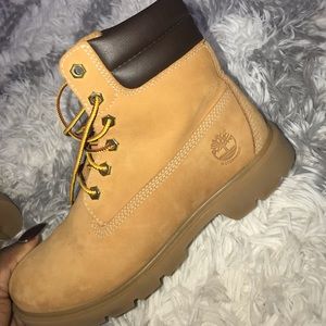 Women’s size 8 Timberlands
